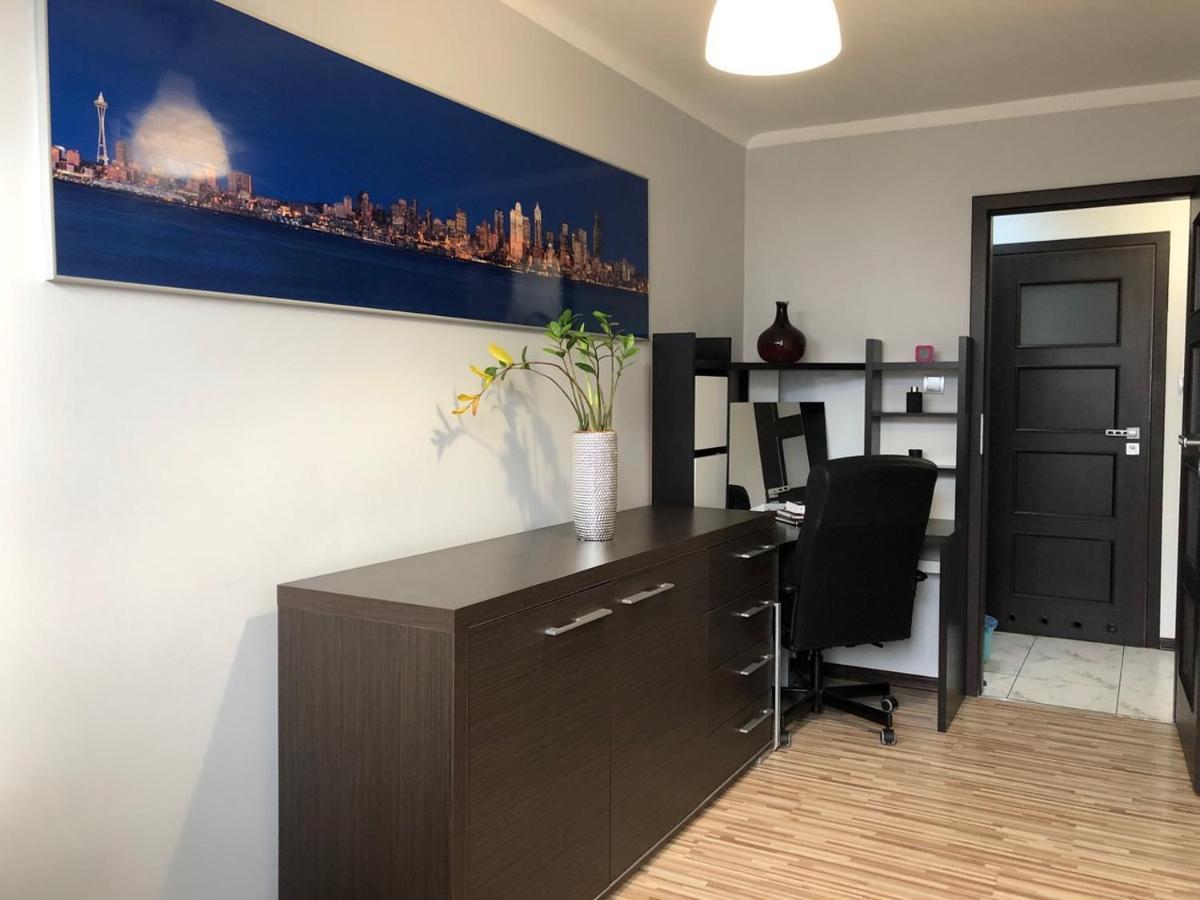 Chlodna Apartamento Varsóvia Exterior foto